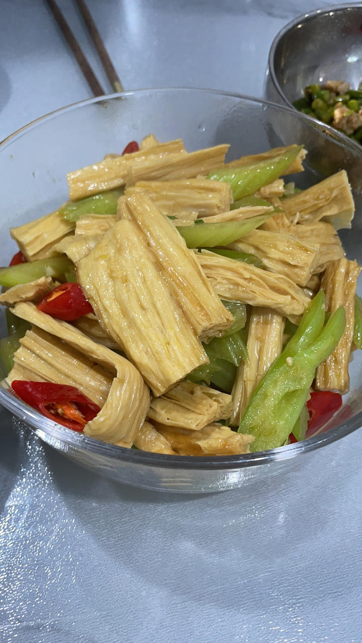 家常小炒木耳炒腐竹