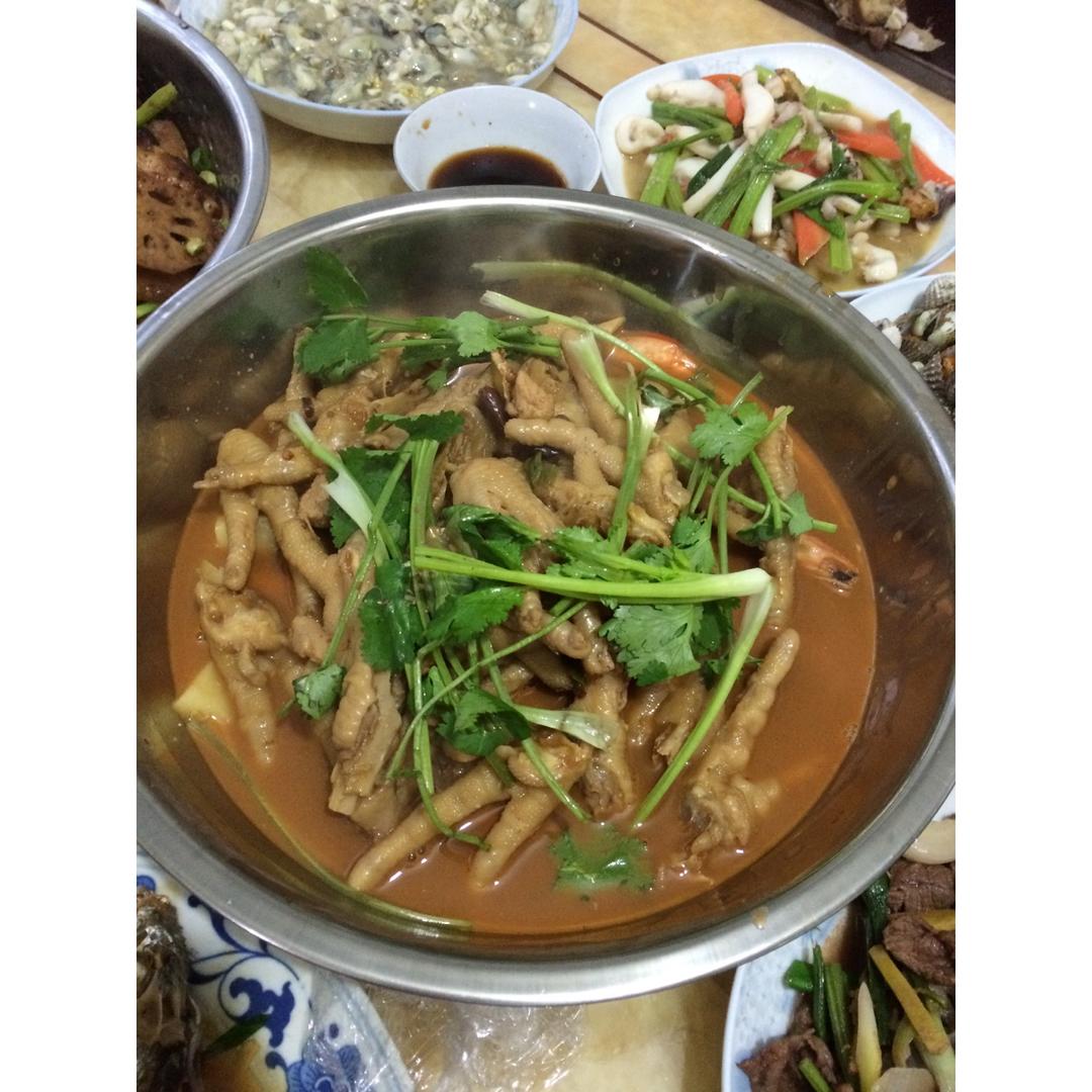 仔排鸡爪煲