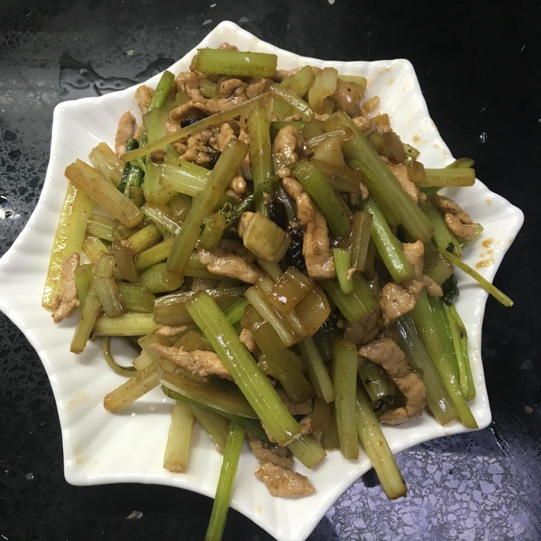 芹菜炒肉