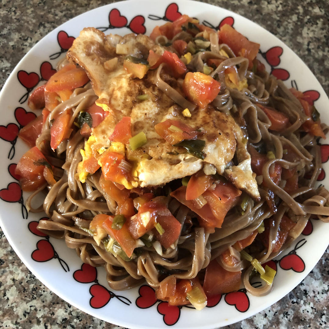 舔盘的荷包蛋焖面