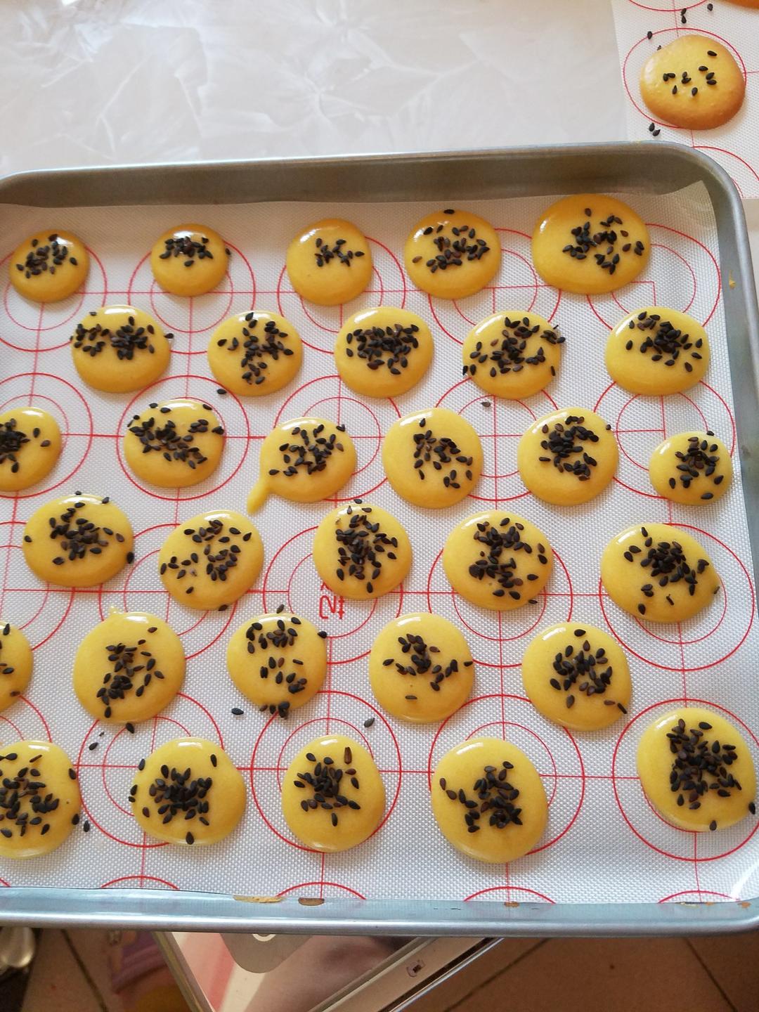 蛋黄小西饼（烤箱做饼干，简单又好吃）