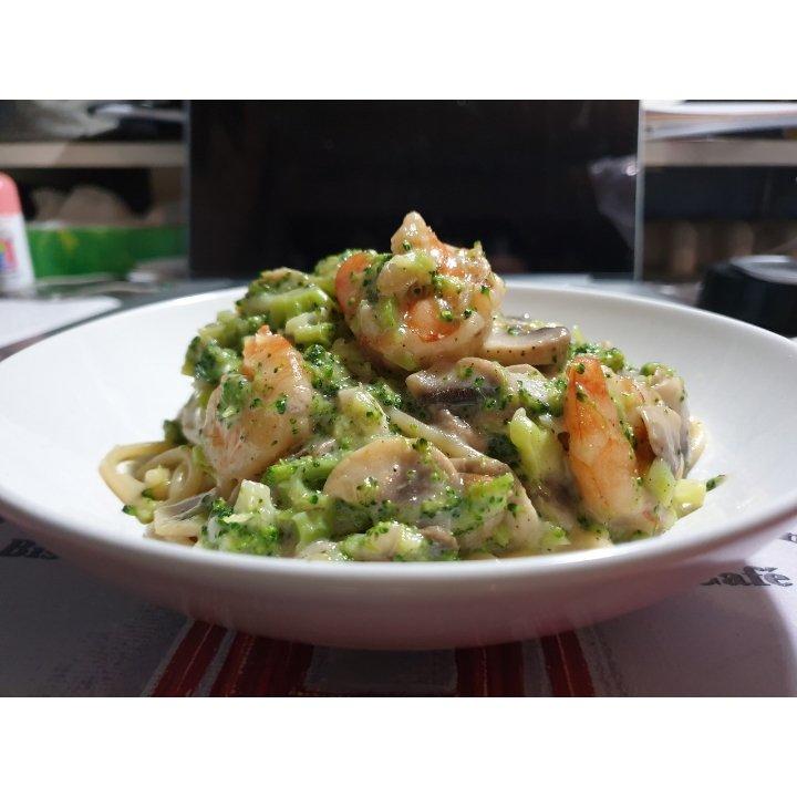 奶香浓郁的西兰花虾仁意面！