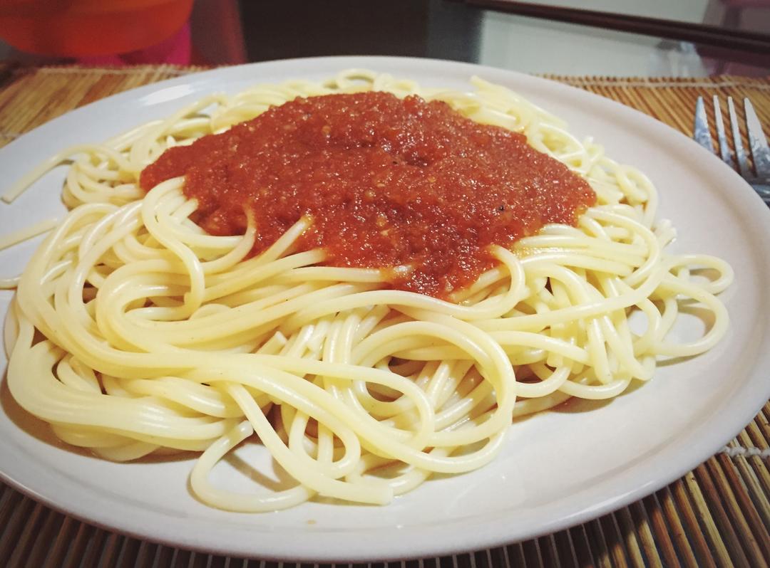 番茄洋葱酱意粉的做法