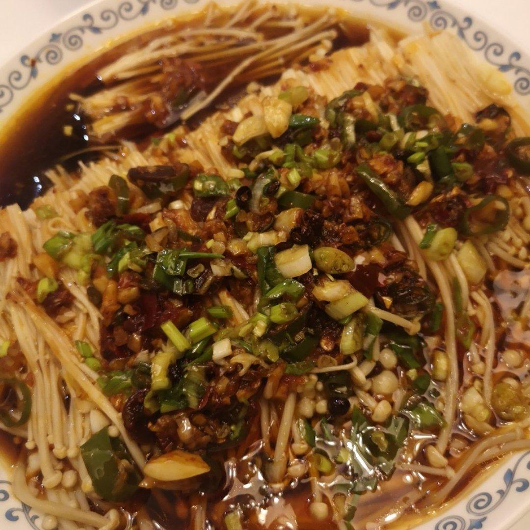 蒜蓉蒸金针菇