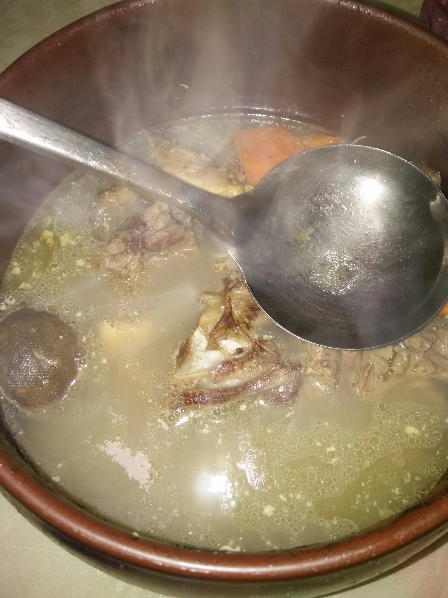 坤博砂锅炖羊脊骨汤的做法 步骤6