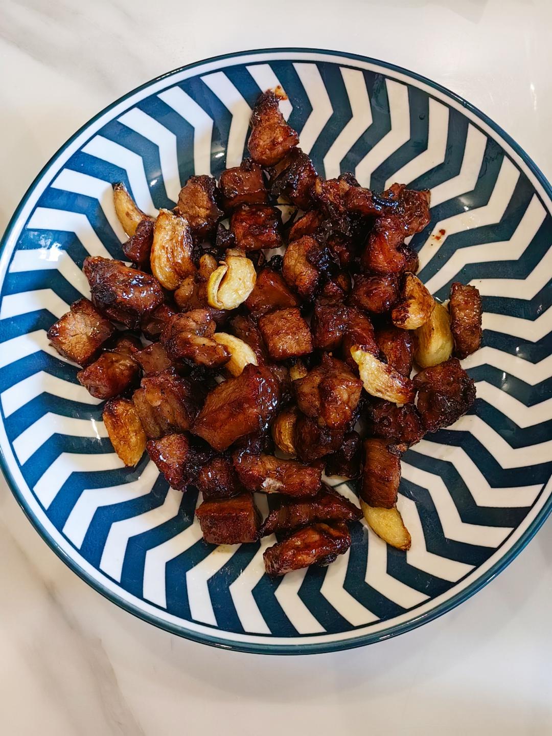 好吃到舔盘的蒜香黑椒牛肉粒