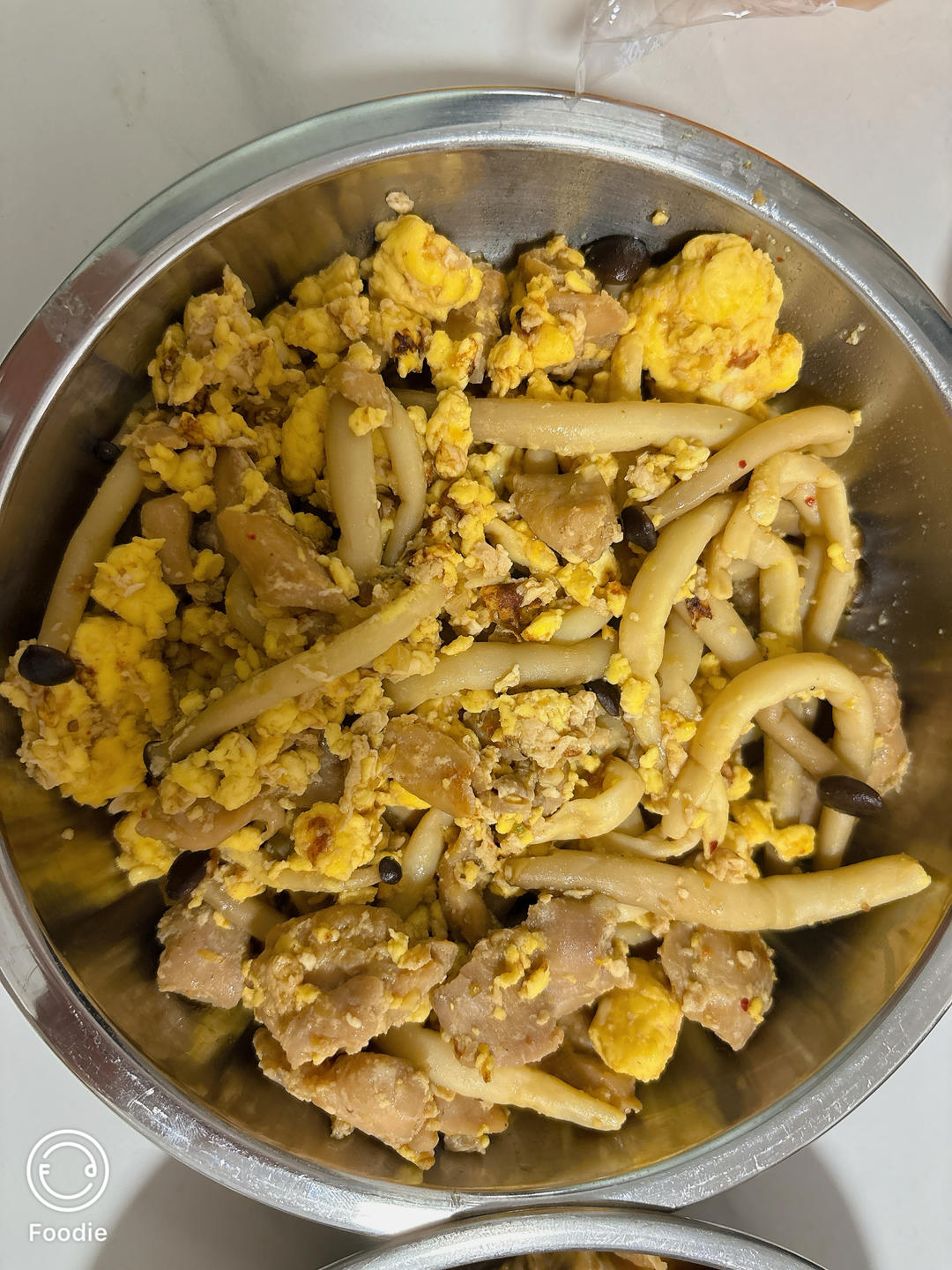 雞腿肉雞蛋炒蟹味菇