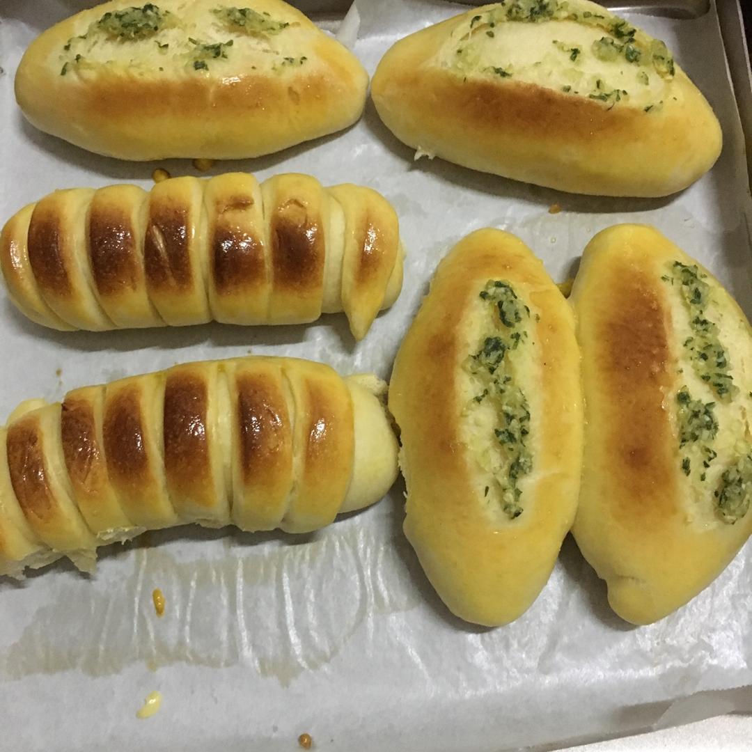 毛毛虫肉松面包