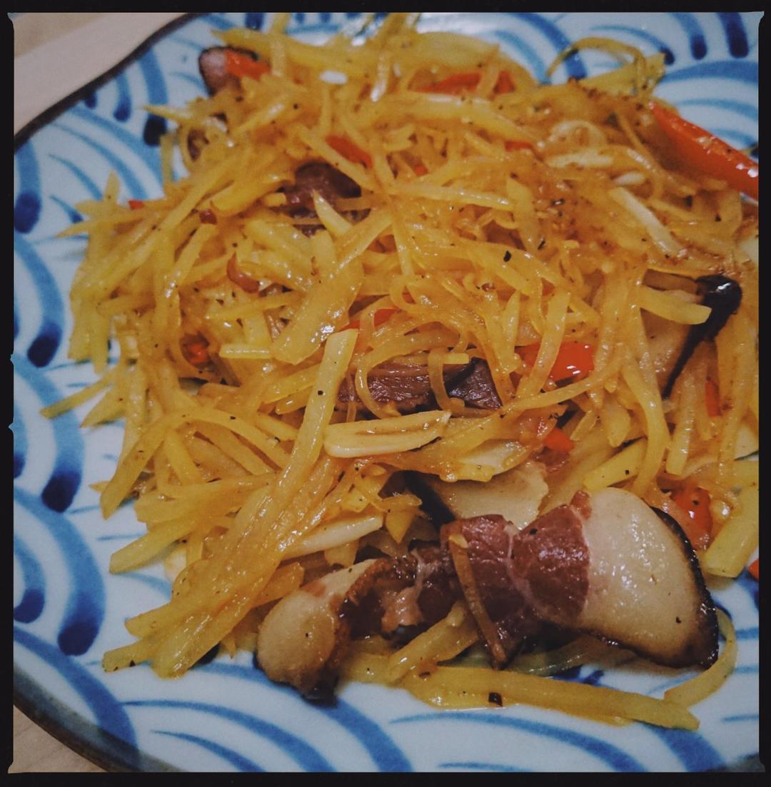土豆丝炒腊肉