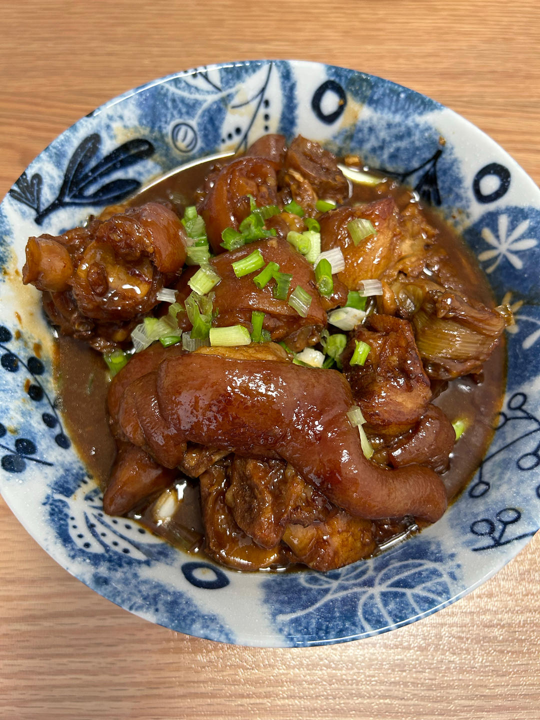 美味的家常菜：红烧猪蹄