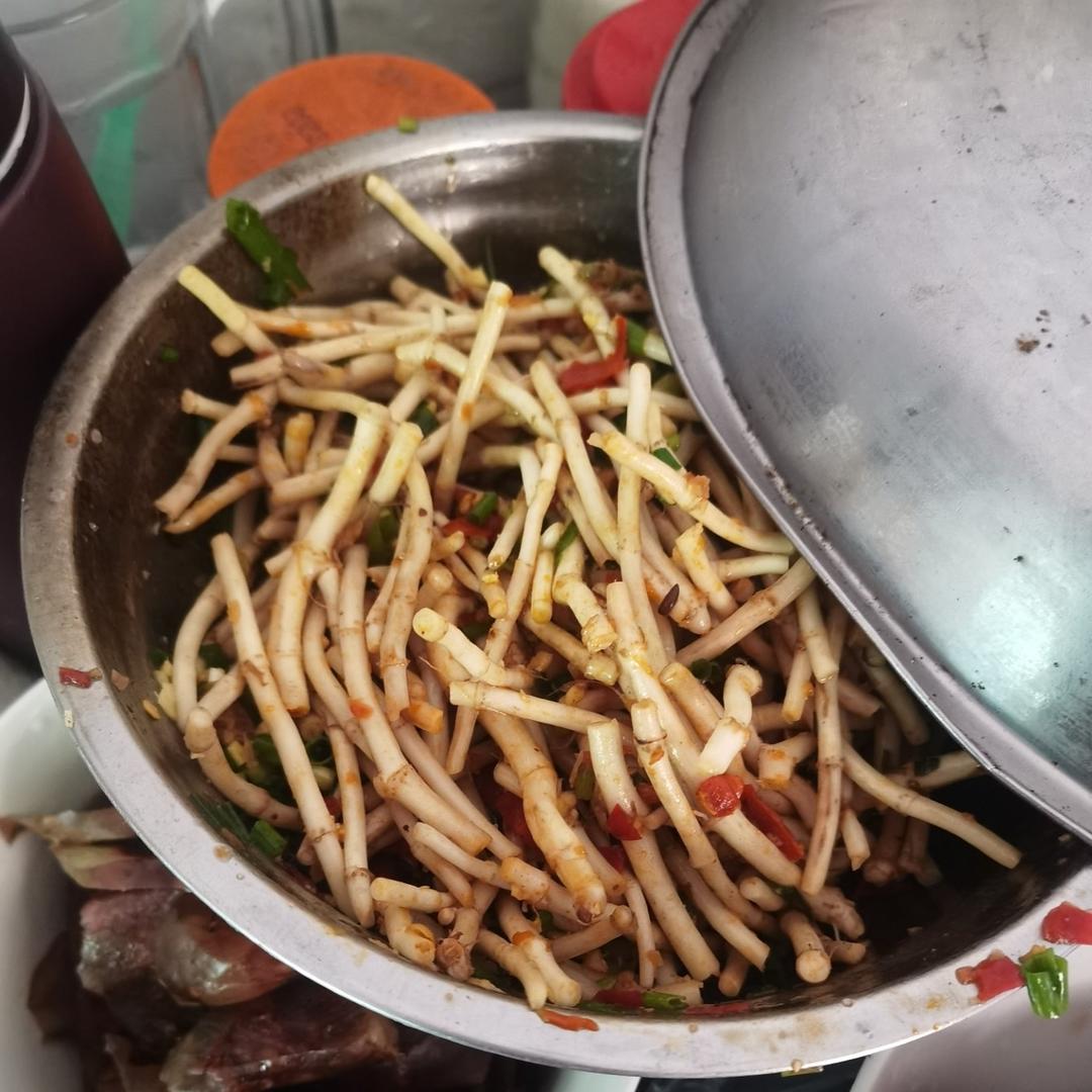 凉拌折耳根