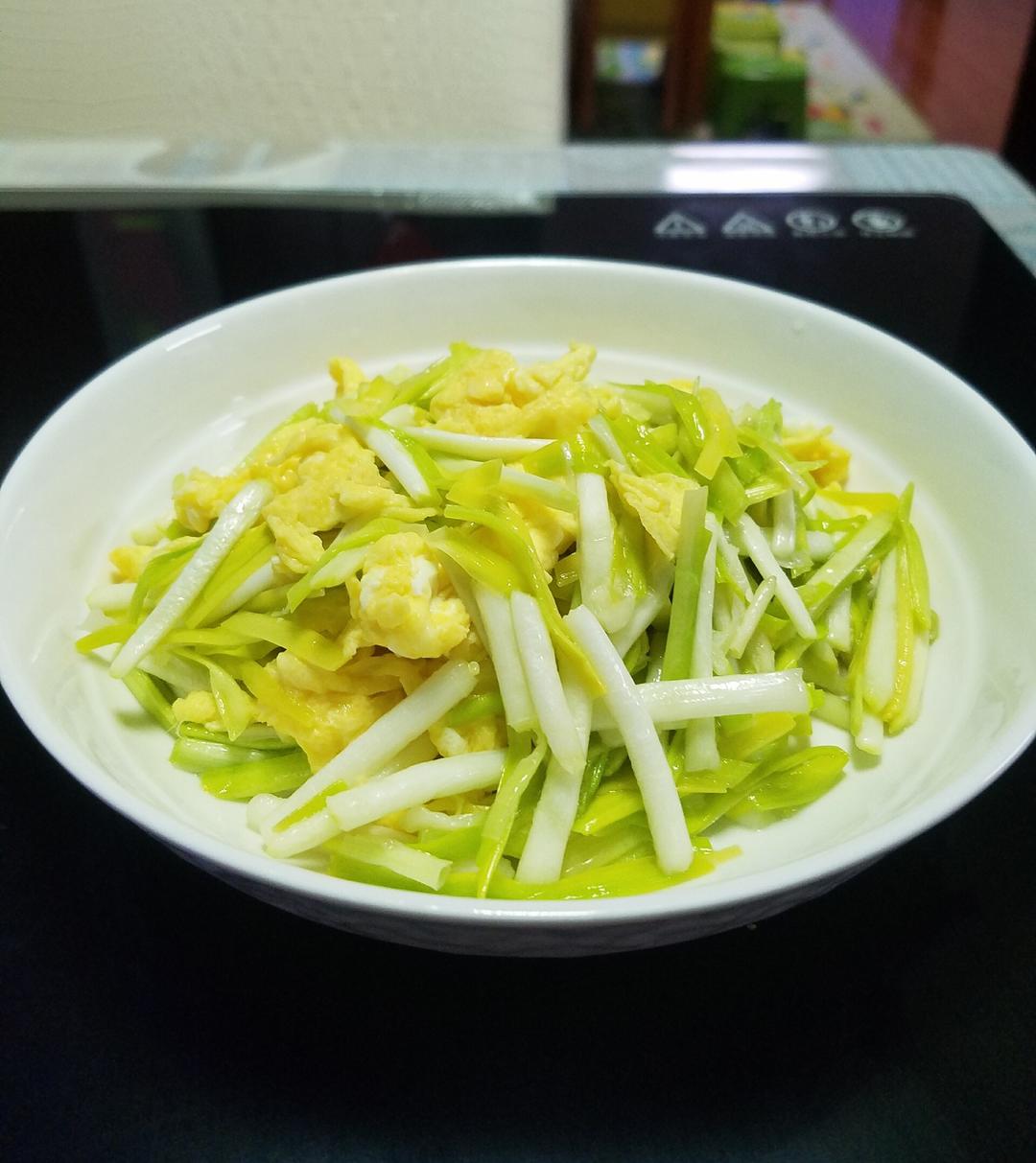 快手菜-韭黄炒鸡蛋的做法