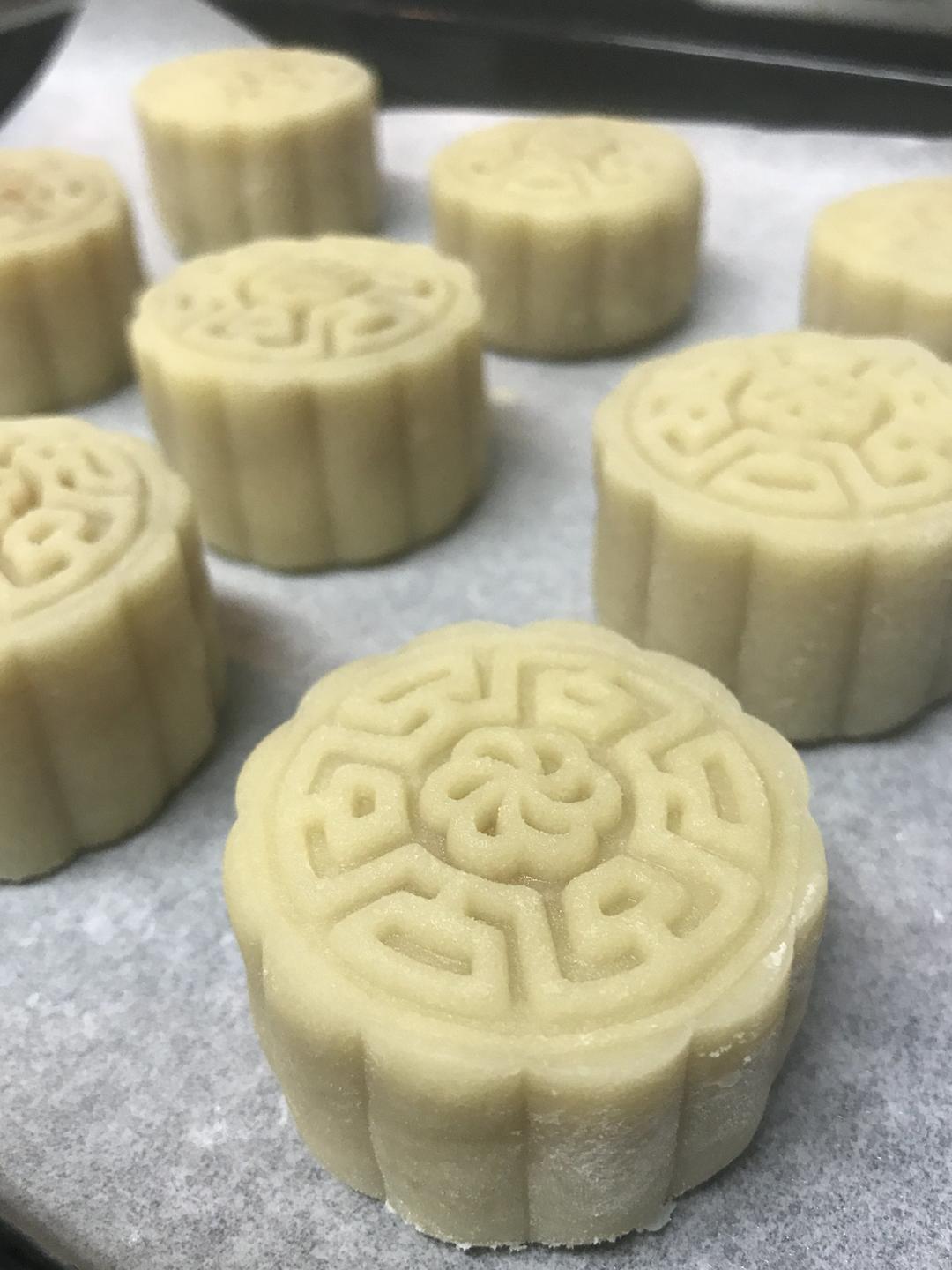 广式月饼——蛋黄莲蓉月饼
