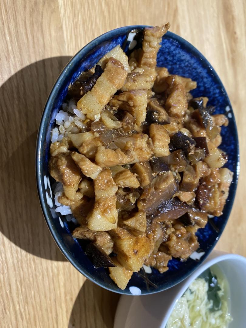 好吃到停不下来的卤肉饭