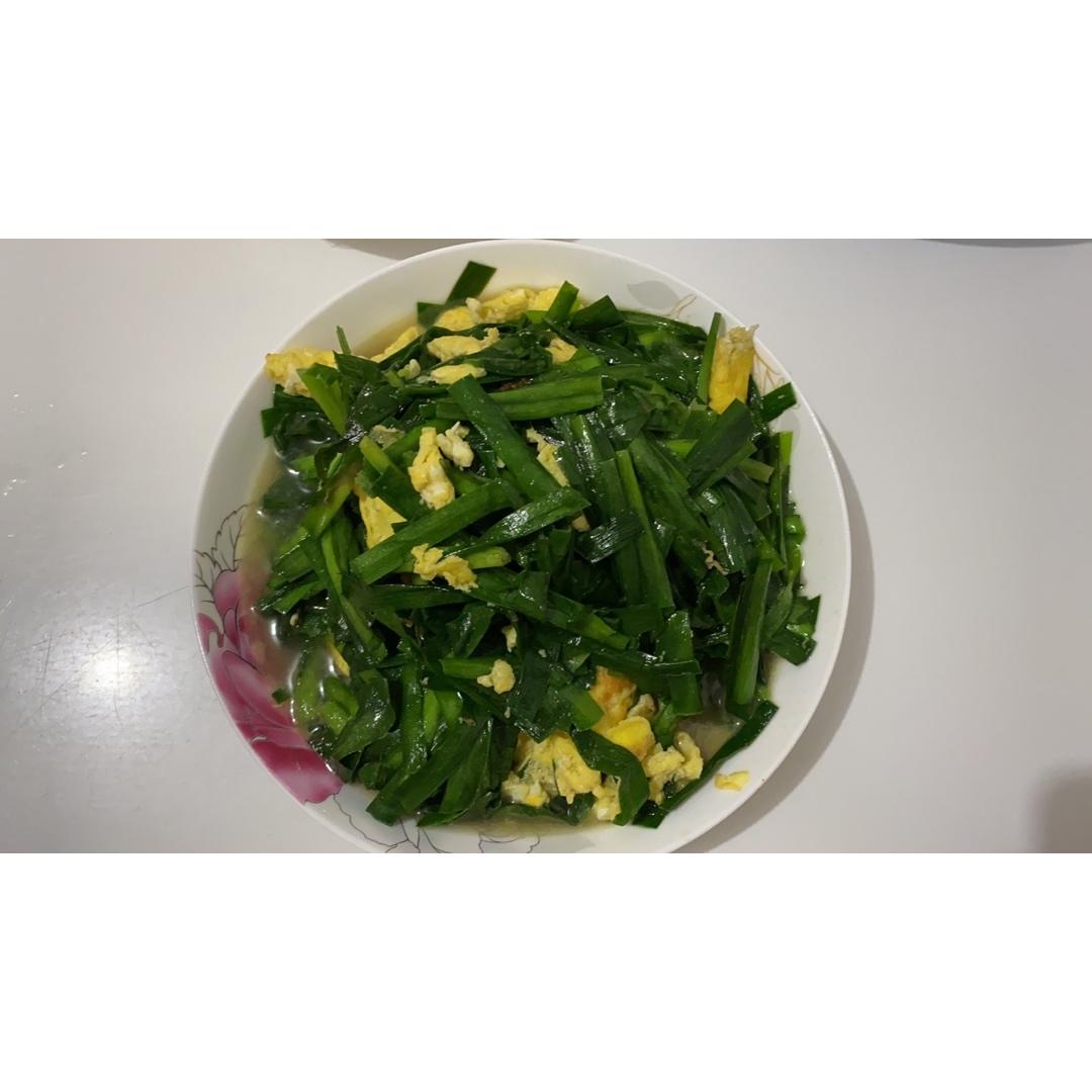 简易版韭菜炒鸡蛋（鸡蛋味道非常鲜嫩）