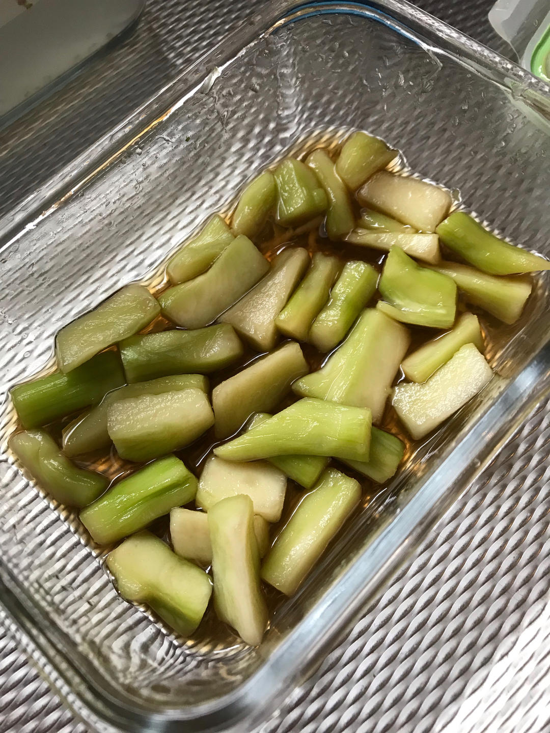 腌西兰花梗