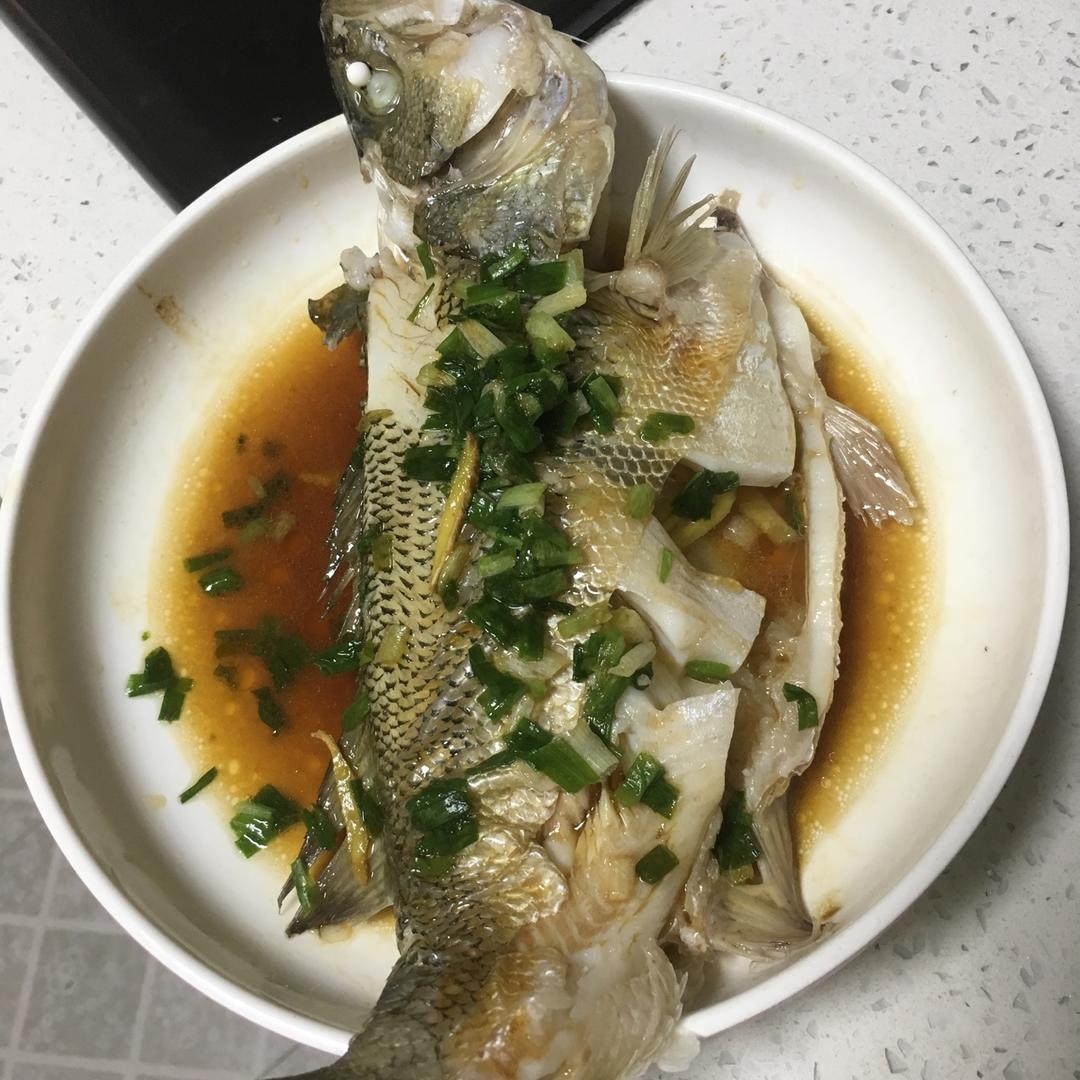 蒸鲈鱼
