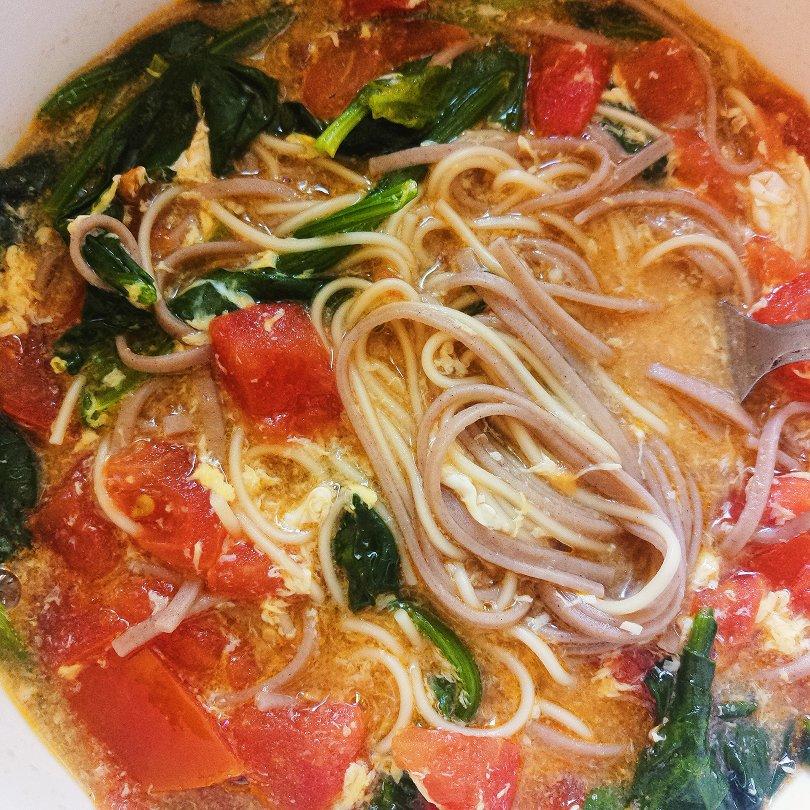 手机用户5671_n9r6做的番茄鸡蛋菠菜面