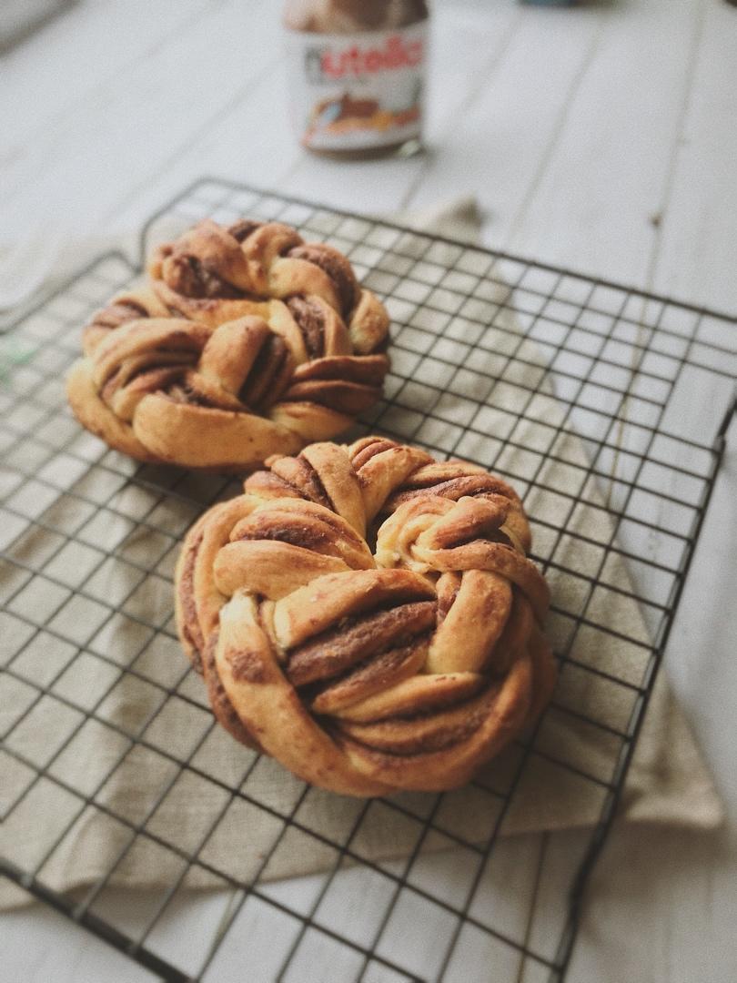 Nutella花卷面包（Nutella Swirl Bread)-附加家常烤箱快速发面法