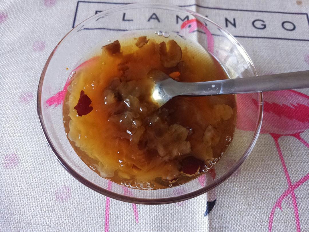 红枣枸杞银耳羹