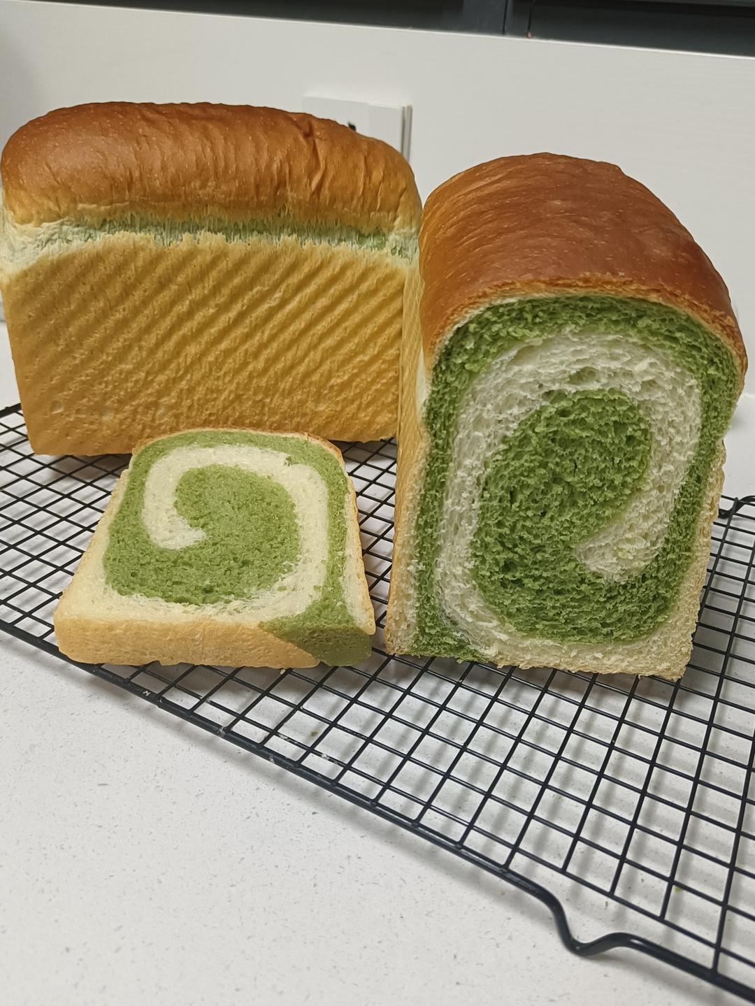 双重享受！抹茶双色吐司！