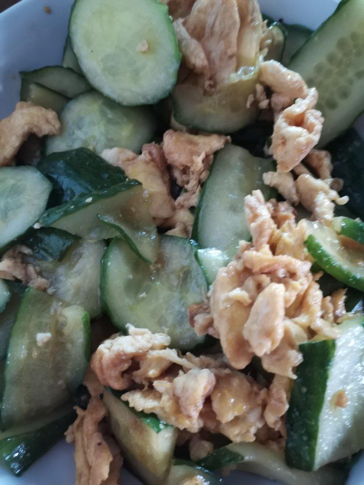 黄瓜炒鸡蛋