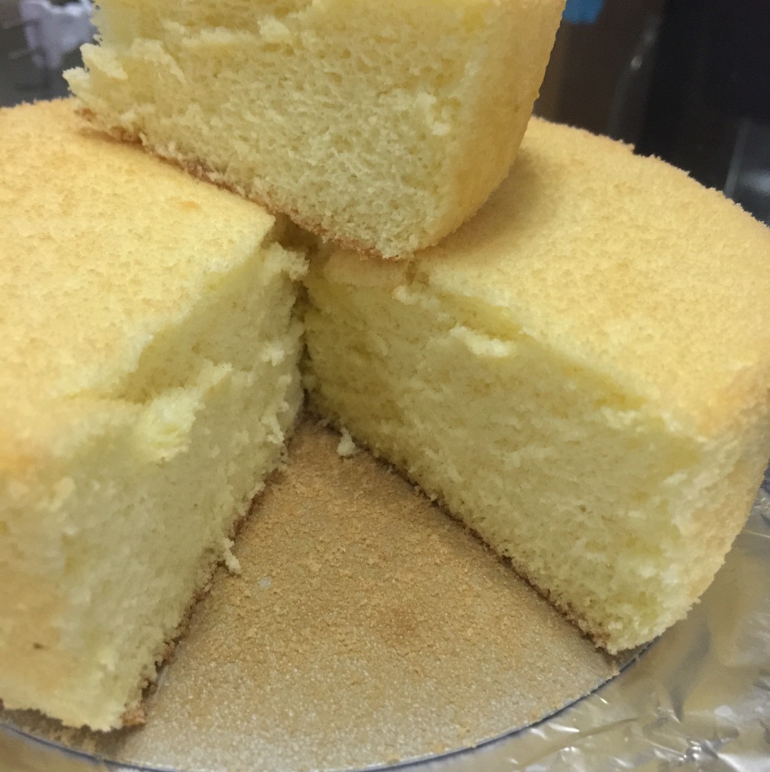 超简单完美戚风蛋糕（6寸2蛋）附打发、翻拌、脱模视频