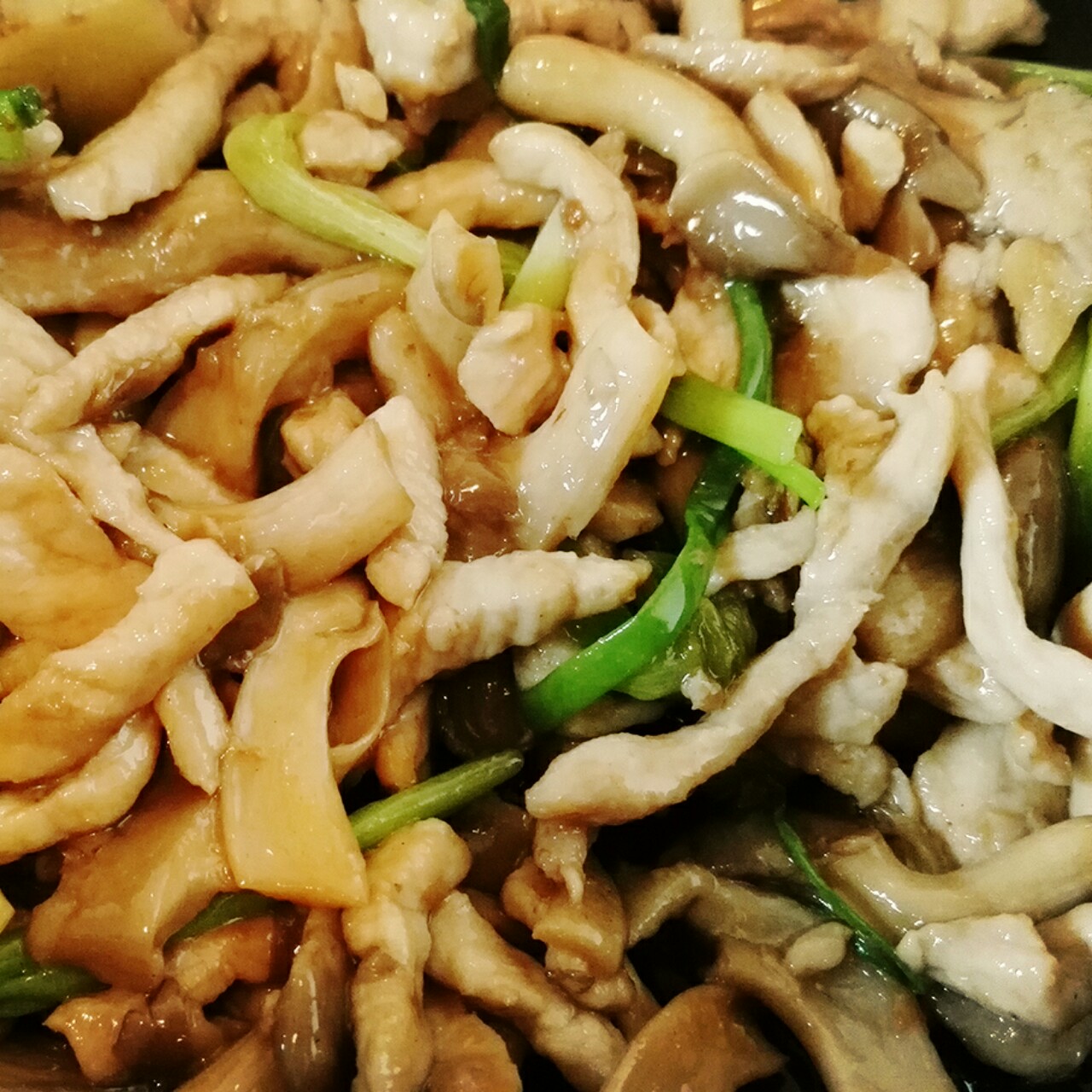 平菇炒肉