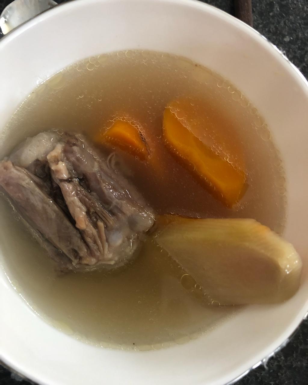 清炖牛尾汤