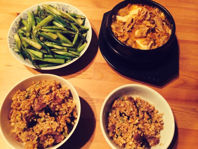 我们家爱的的小餐桌