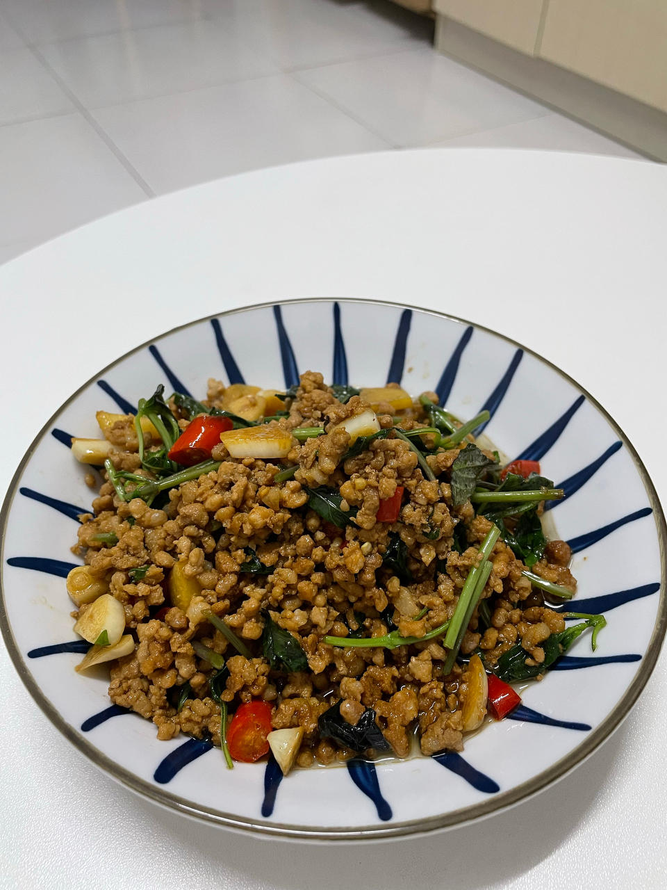 饭扫光—泰式金不换猪肉碎