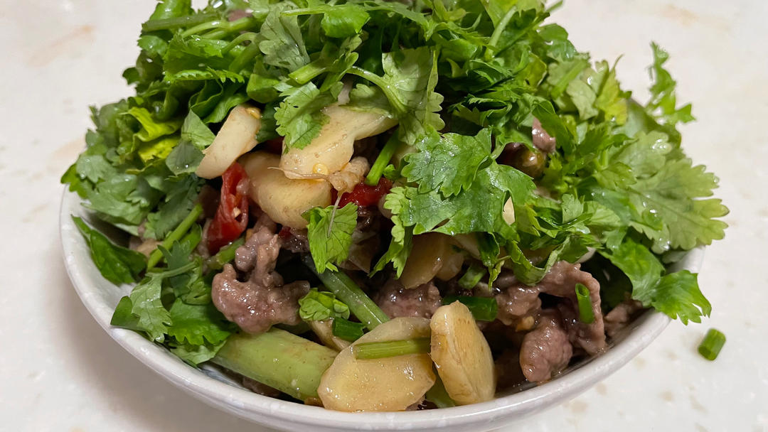 超下饭的芹菜炒牛肉