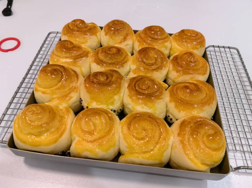 脆底蜂蜜小面包