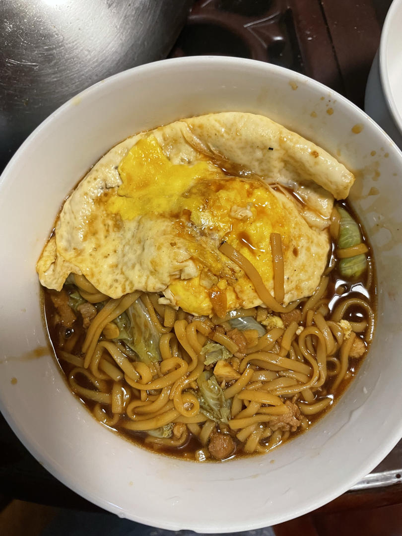 荷包蛋焖面