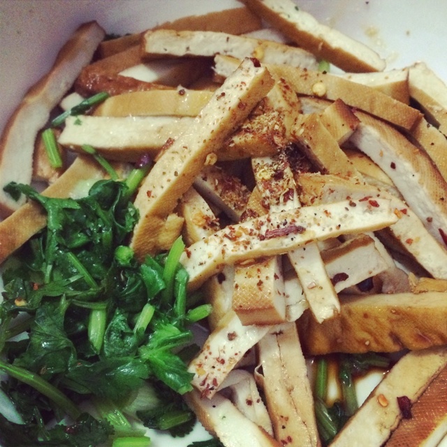 咚甩妈taktak做的凉拌香干丝