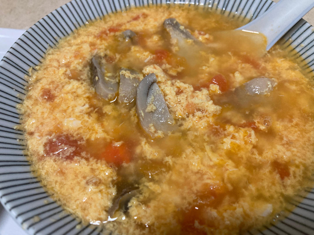 西红柿草菇蛋汤