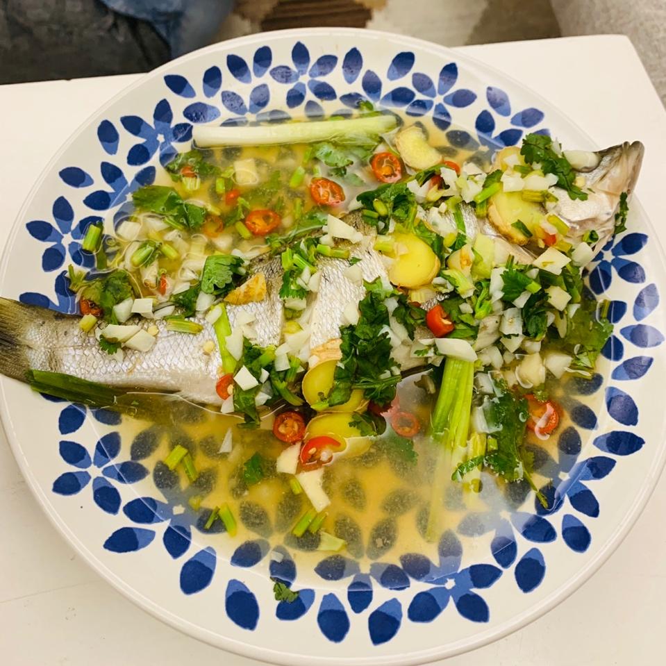 泰式青柠鲈鱼
