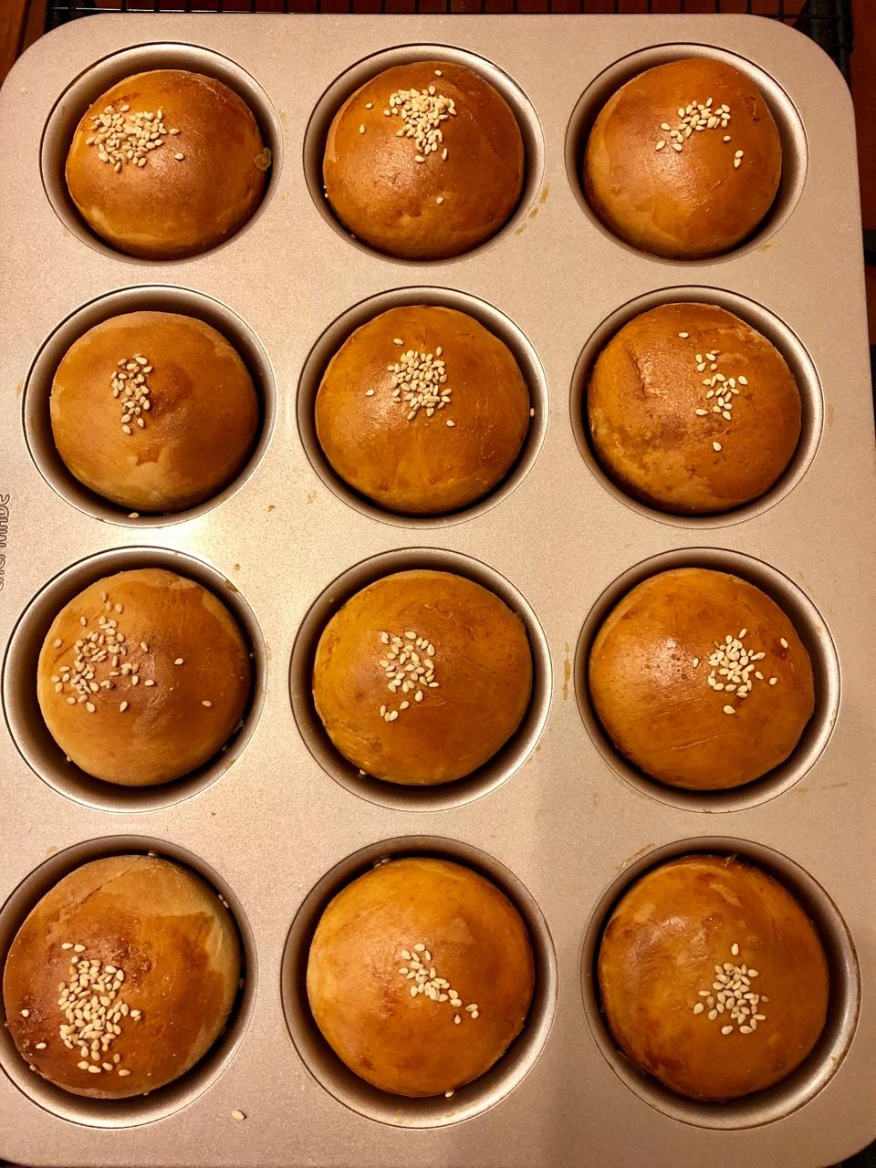 肉松咸蛋黄小餐包（学厨球型12连不粘模具）