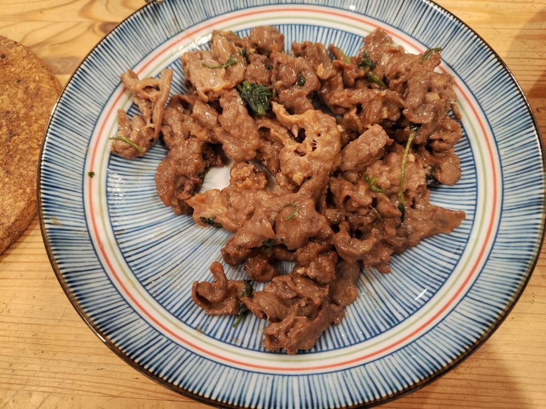 香菜爆炒牛肉（主打嫩）