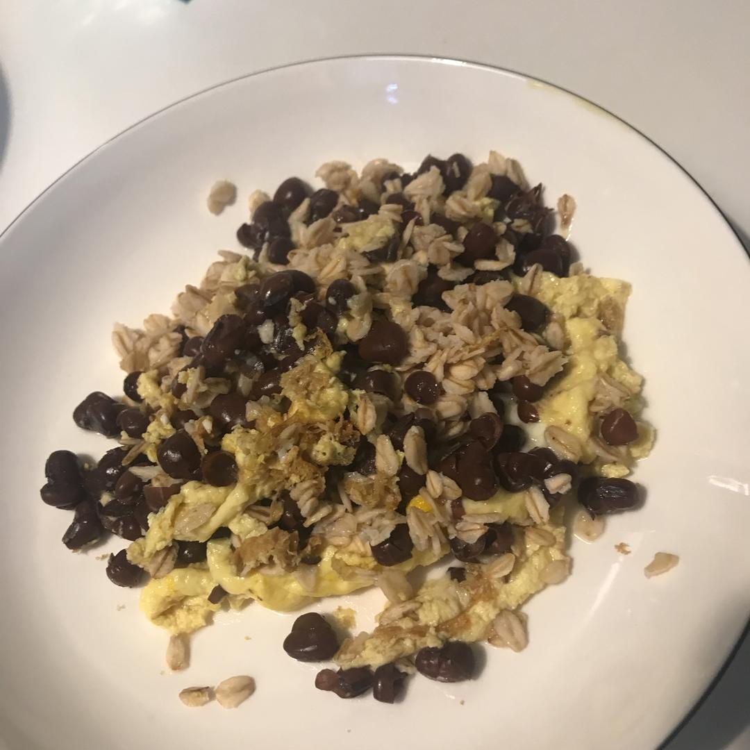 解馋又低碳！减脂期可以一试的懒人红豆鸡蛋饼