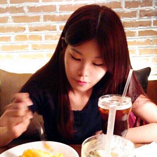 爱吃鱼的喵_Fiona