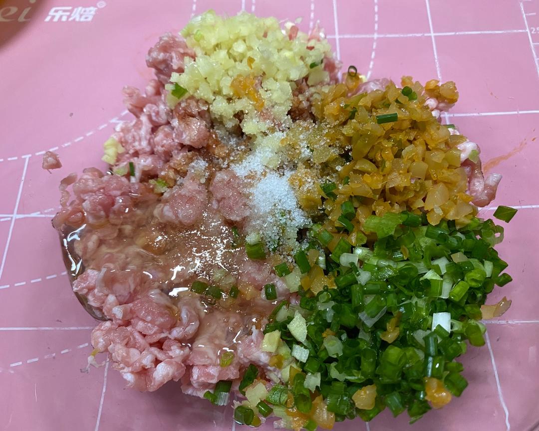 榨菜鲜肉月饼｜经典的做法 步骤1