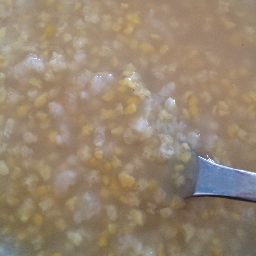 粘玉米碴子粥