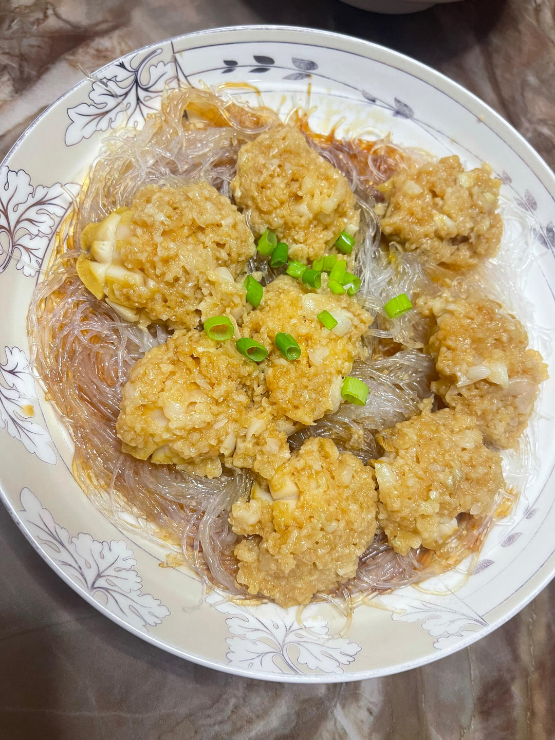 蒜蓉粉丝蒸鲍鱼