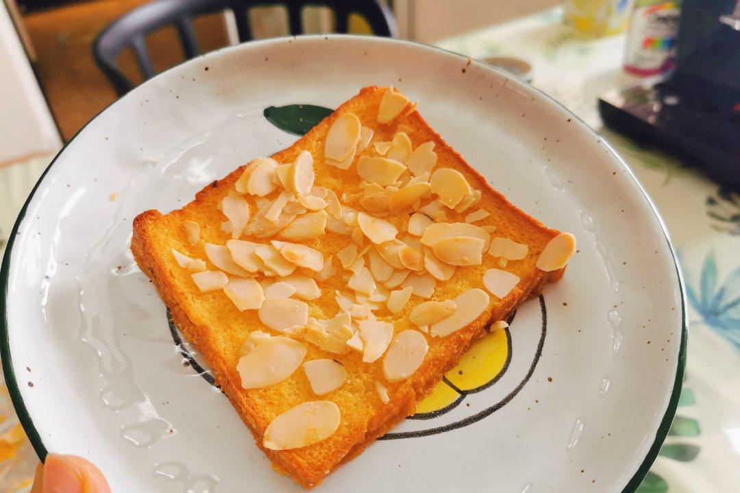 一片吐司变成香甜的【岩烧奶酪片】外酥内软百吃不厌，可当早餐！