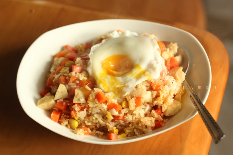 鱼丸酱油炒饭