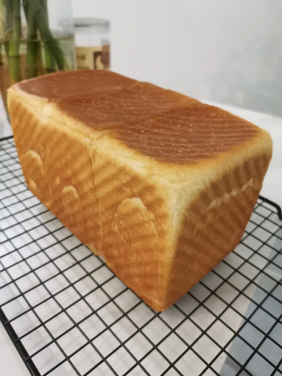 奶油吐司，鲜奶奶油嫩白吐司