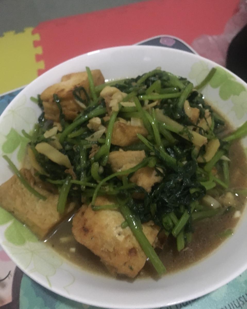 茼蒿烧豆腐