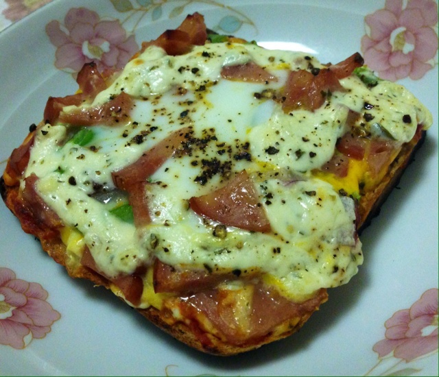 吐司太阳蛋披萨