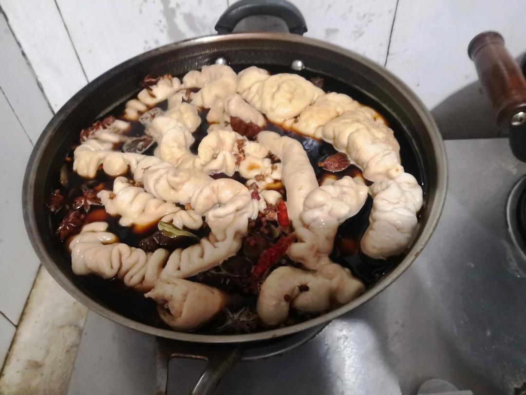 卤水肥肠
